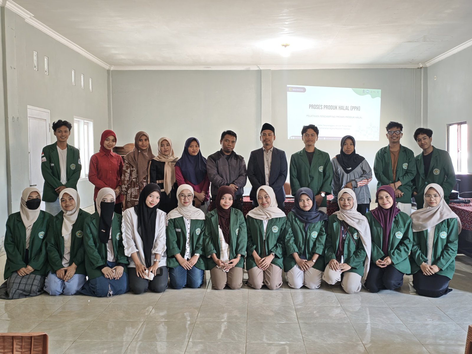 GenBI Universitas Hamzanwadi Dorong UMKM Desa Pengadangan Barat Miliki Legalitas dan Sertifikasi Halal (Salinan)